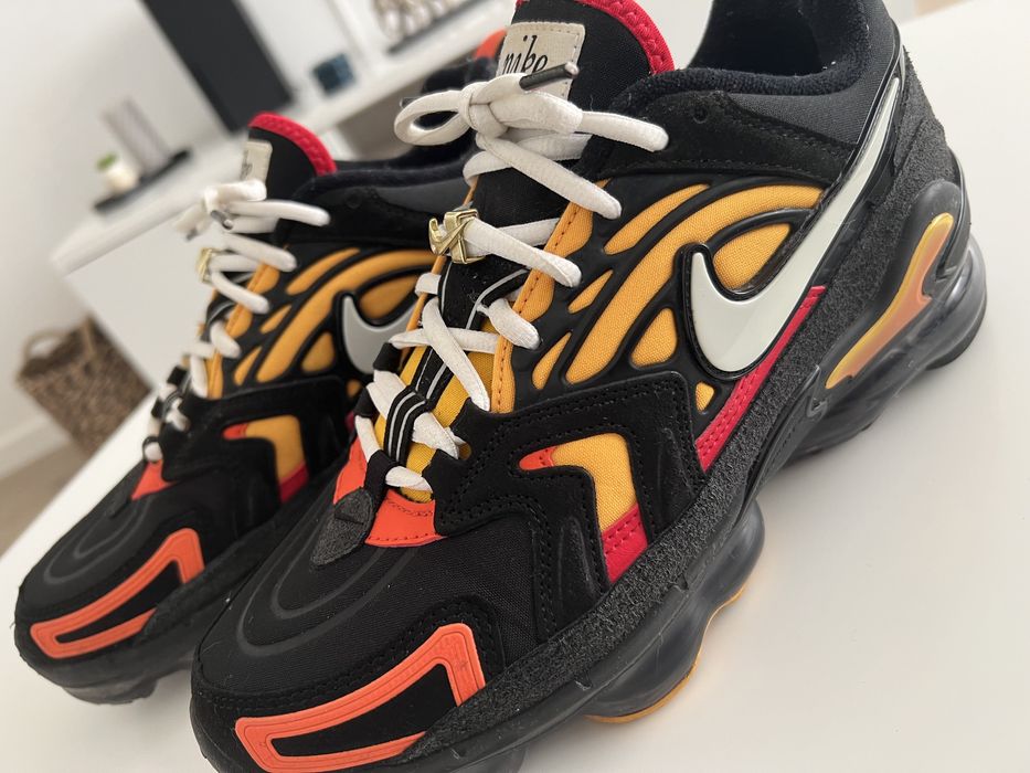 Ténis Nike EVO edição limitada