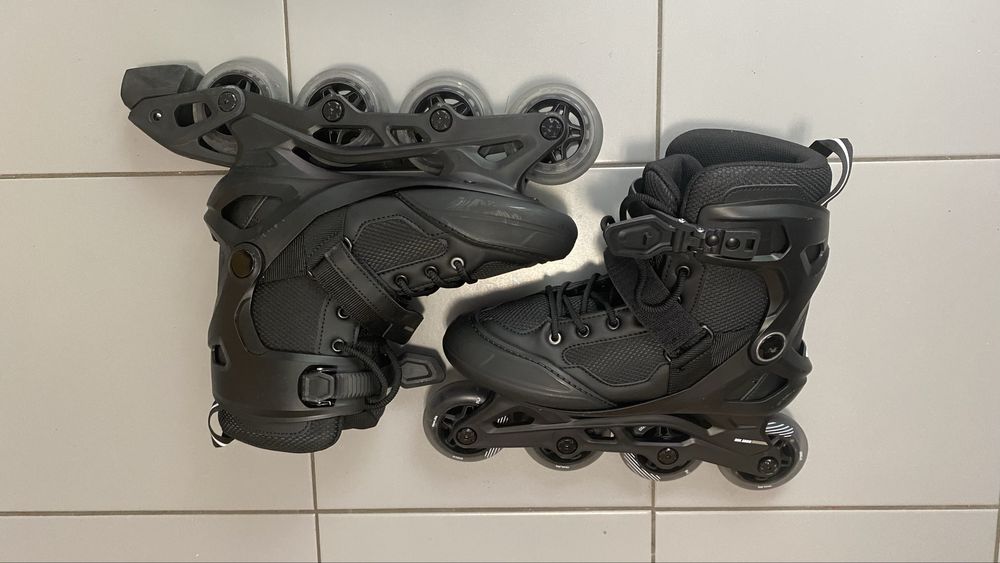 Patins em Linha + Proteções para Patins/Skate/Trotinete