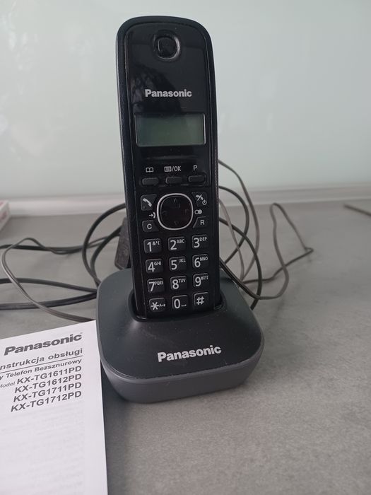 Telefon stacjonarny panasonic czarny z ładowarką