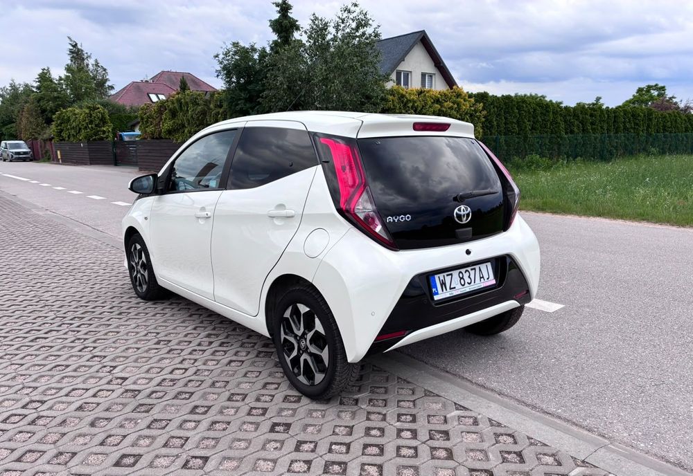 Toyota Aygo Pierwszy Właściciel Salon Polska Bezwypadkowy