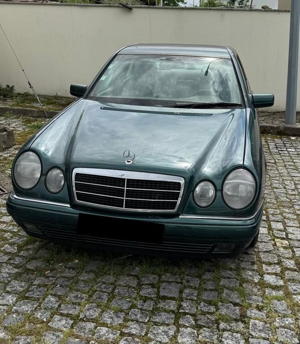 Mercedes Benz E250