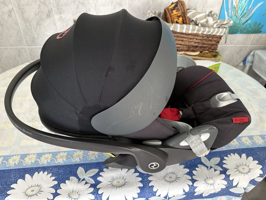 CYBEX Cloud Z i-Size Edição Ferrari