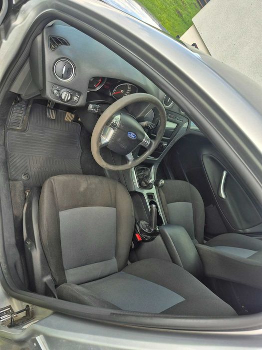 ford mondeo 2010