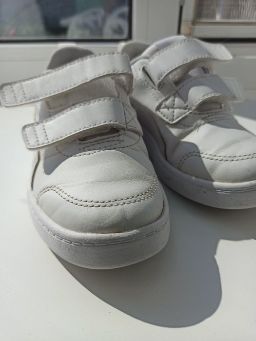 Дитячі кросівки для дівчинки PUMA