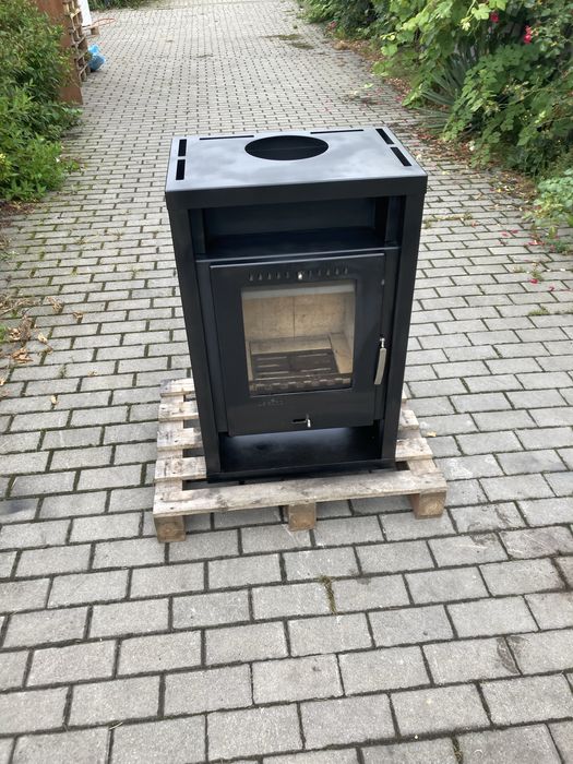 Kominek wolnostojacy