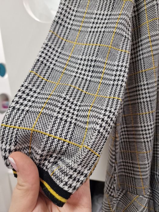 Стильное платье для девочки в клетку