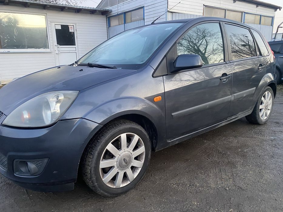 Ford Fiesta ghia bez korozji 2 kpl. Kół