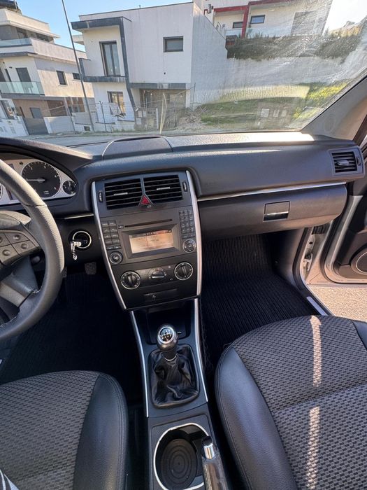 Mercedes-Benz B180 D