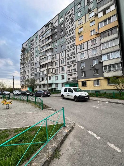 Слобожанське Продаж 3к квартири вул. Слобожанська (8 Березня) лівий берег лісопарк Дружби