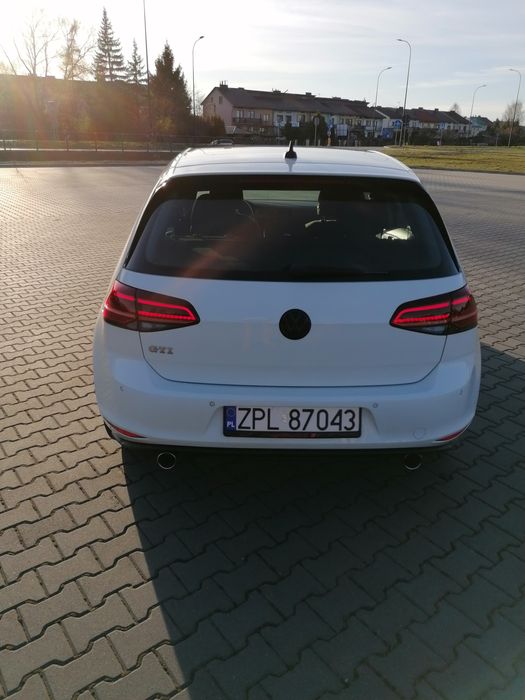 VW Golf GTI 2017