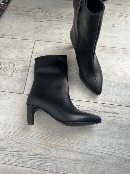 МОДНЫЕ сапоги из экокожи женские чоботы ботильйони на каблуку козаки