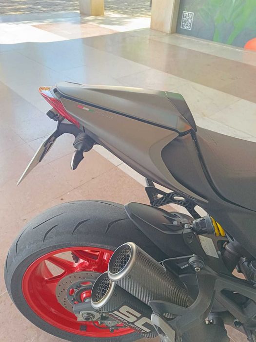 Ducati Monster 937 aviator grey + Plus