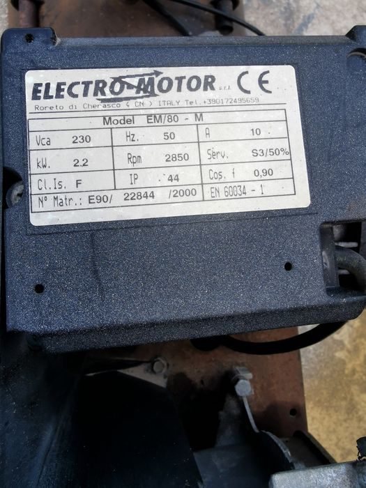 Compressor de 100 litros mais mangueira e acessórios
