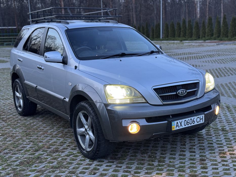 Продам Соренто, 2.5 дизель на механічній кпп. В машині не палили, салон доглянутий. Мотор масла не їсть, ходова частина обслуговувана, нове зчеплення, рама та кузов не гнилі. В машині все працює, заправляй й катайся.
Пробіг рідний
На фонде, можно переписать или поставить на вч.

https://www.instagram.com/avto.prodaja.vikup_kharkiv?igsh=MmUxMHN2eWZxN2w5&utm_source=qr