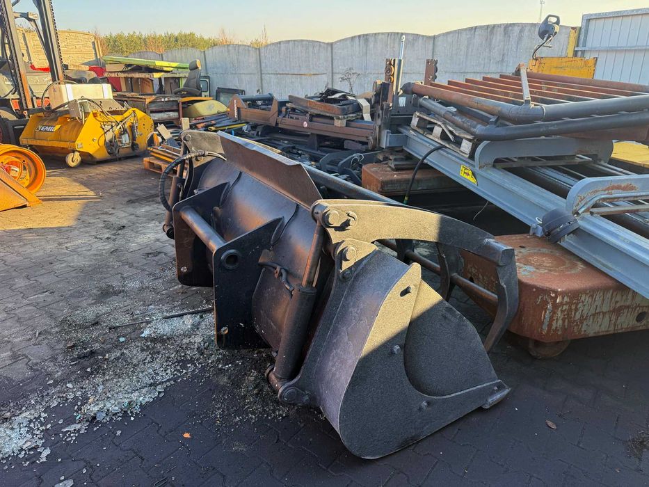 łyżka krokodyl szczeka ładowarka teleskopowa MANITOU oryginał 780kg