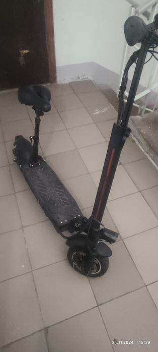 Продам электросамокат Crosser t4
