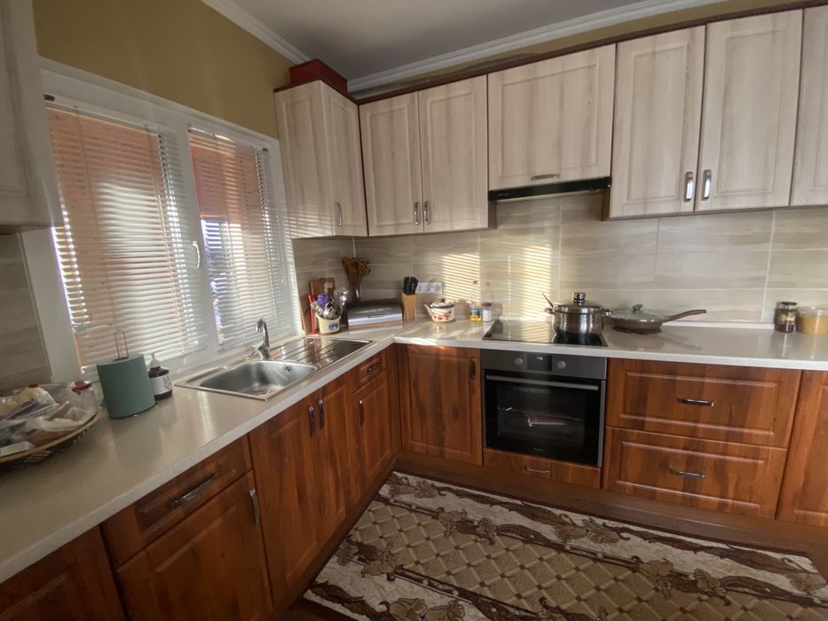 Окремий будинок в Бучі з ремонтом, меблями і технікою