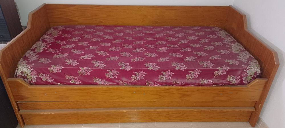 Cama solteiro com gaveta