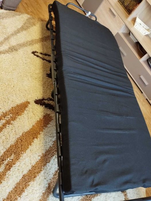 Розкладушка на колесах