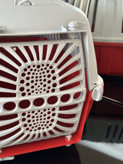 Переноска для тварин