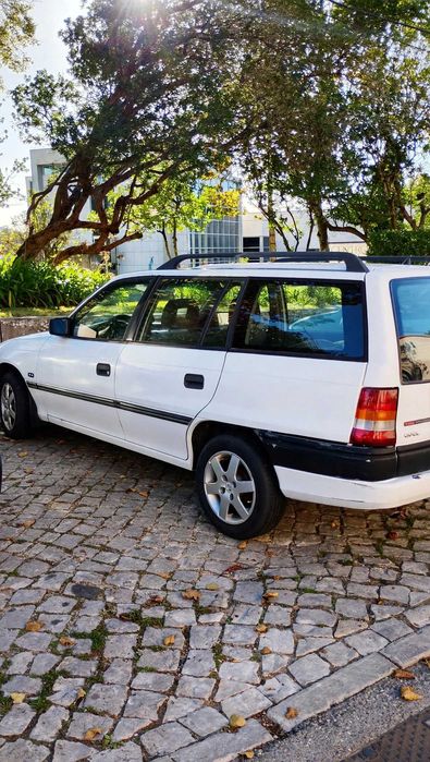 Opel Astra 1.7 TD Carrinha 1686cc - 254.826km - A misturar óleo na água — photo 5