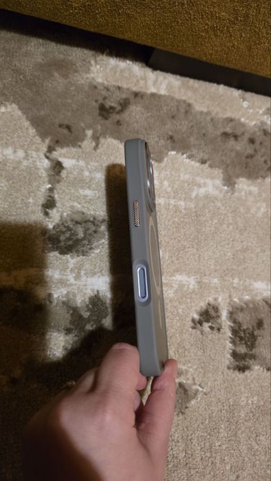 Чохол на IPhone 17