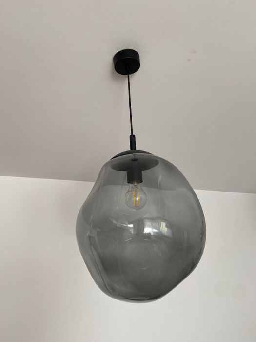 2 Lampy wiszące sufitowe.