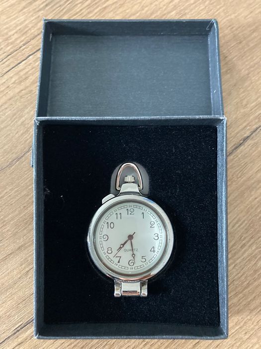 Nowy zegarek nieużywany