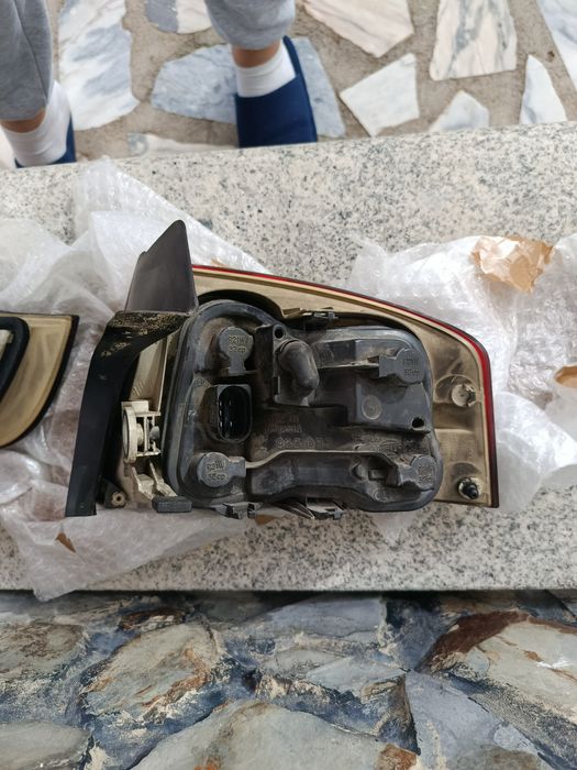 Faróis audi a4 b7 traseiros sedan