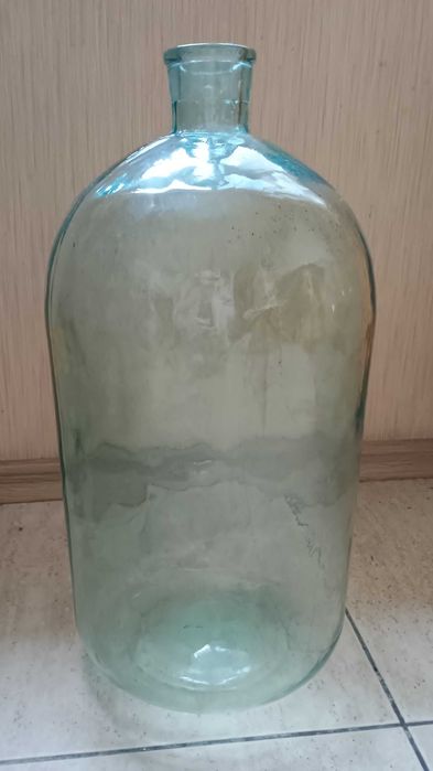 Стеклянные бутыли 10л и 20л