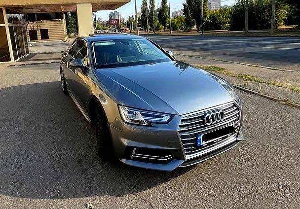 Audi A4 B9 2018.