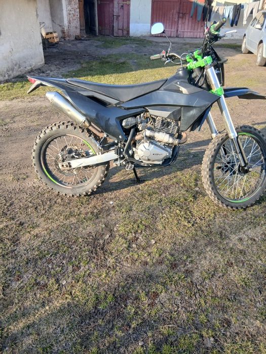 Продам  кові jns