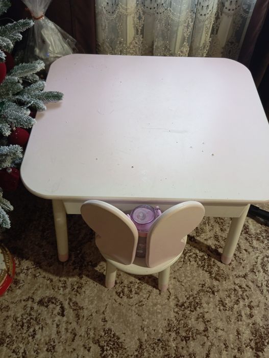 Дитячий столи зі стільцям