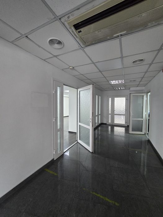 Дніпровська набережна 23, Осокорки, Рівер Молл, Позняки