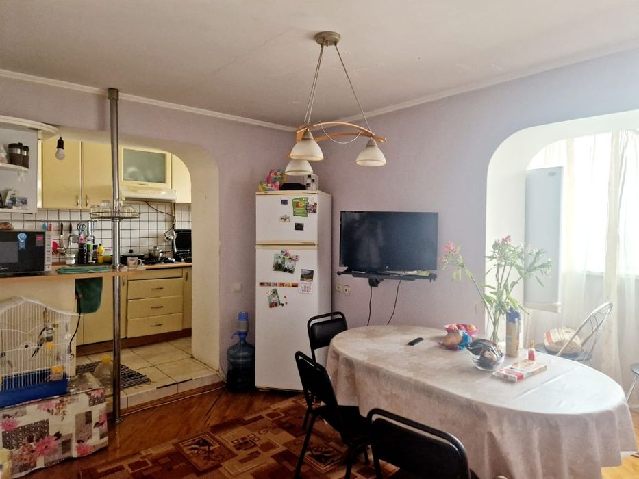 Довгострокова оренда 3-кімнатної квартири в районі "Книжки"