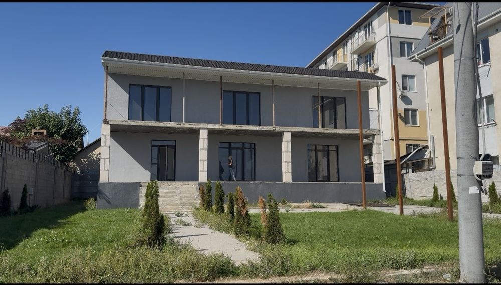 Продам частный дом  из монолита /2  этажа/ Подвал/Червоный /Хутор/ 280 кв м/