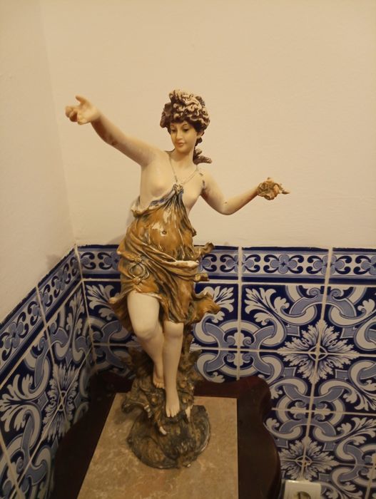 Estátua em Marfinite 52 cm*