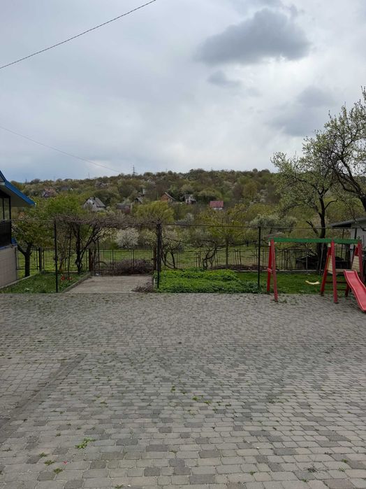 Продаж затишного будинку в м.Чернівці (вул. Вижницька)