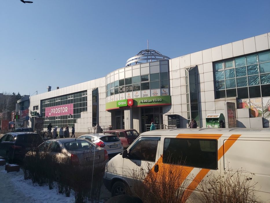 Оренда торгових приміщень в ТЦ "КВАРТАЛ"