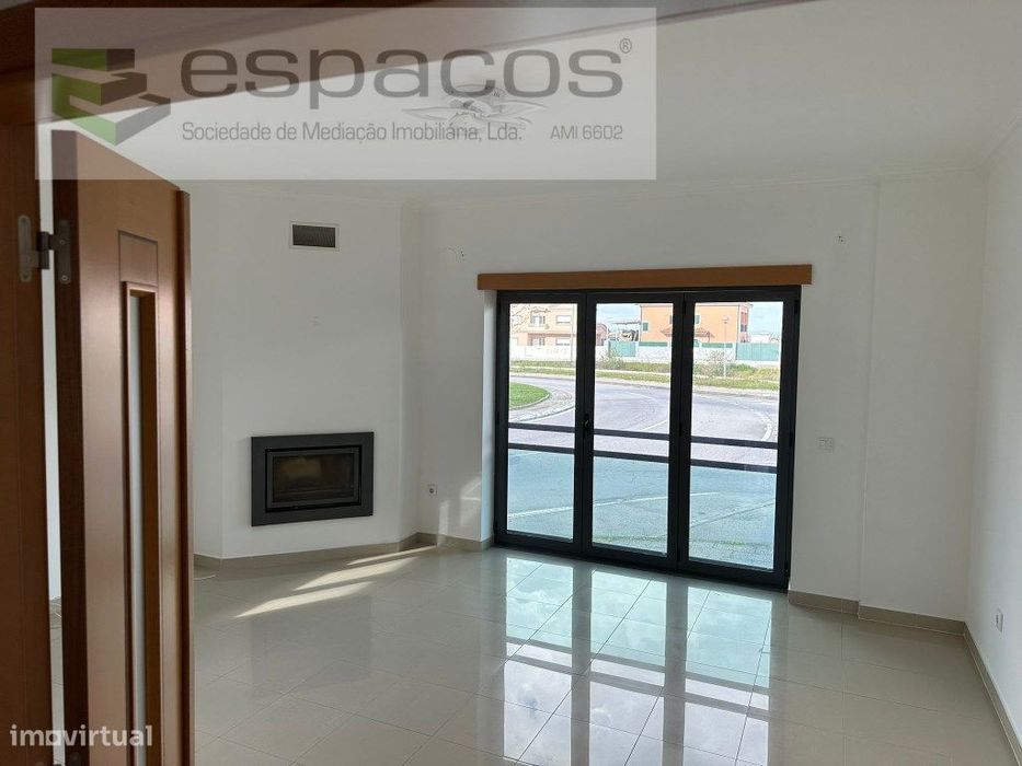 Apartamento T2 com parqueamento