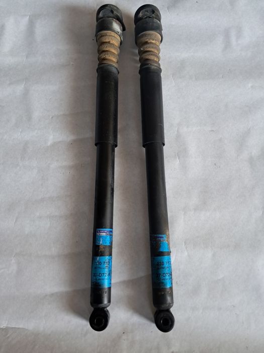 Стойка амортизатор зад Форд Фокус  Ford Focus 1 хетчбек седан 98-04рік