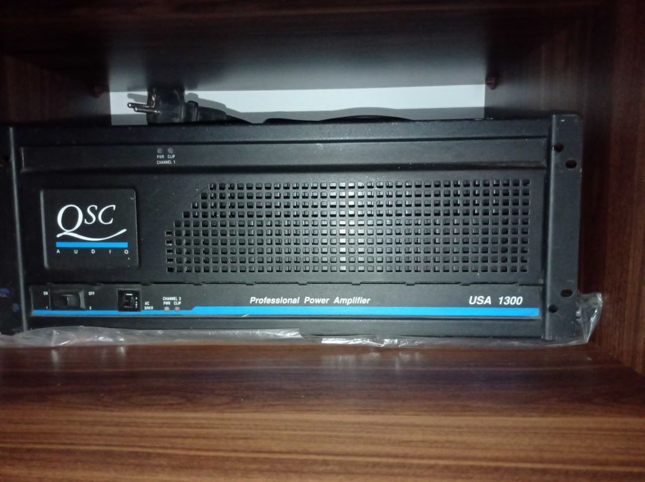 Wzmacniacz estradowy QSC USA 1300