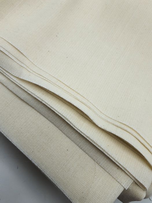 Sztywnik ecru kupon 10 m.x 80 cm.