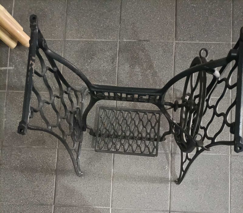 Pé de máquina de costura