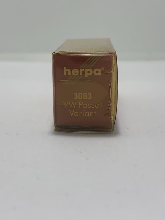 Volkswagen Passat Variant da Herpa escala 1/87