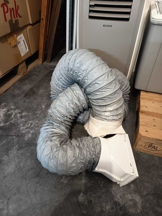 Ar Condicionado Portátil Becken BAC 2511 (24m2 - 1200BTU - Branco)