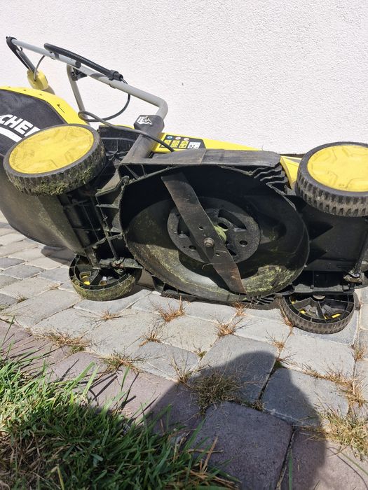 Акумуляторна газонокосарка Karcher