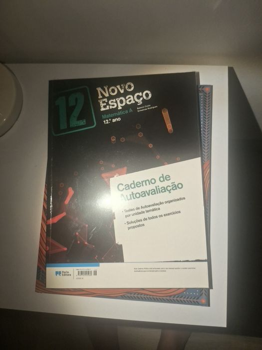 Cadernos atividades 12° Ano