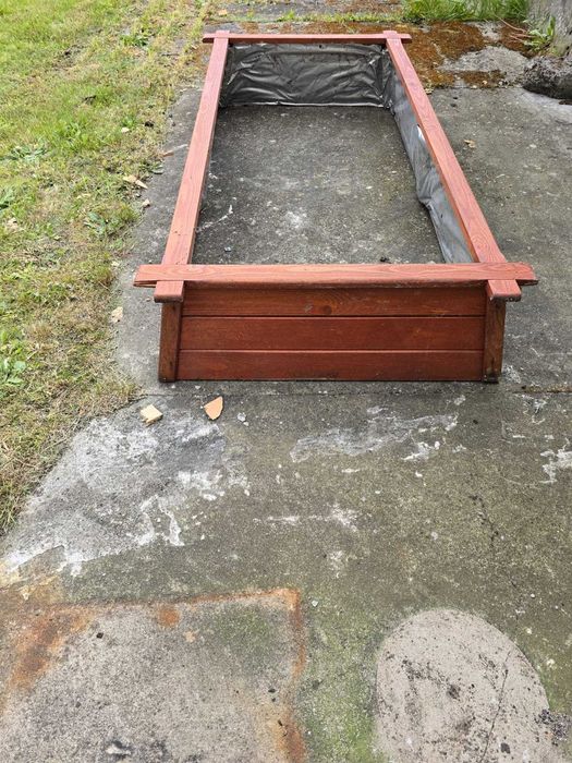 drewniana Skrzynia na Grobowiec