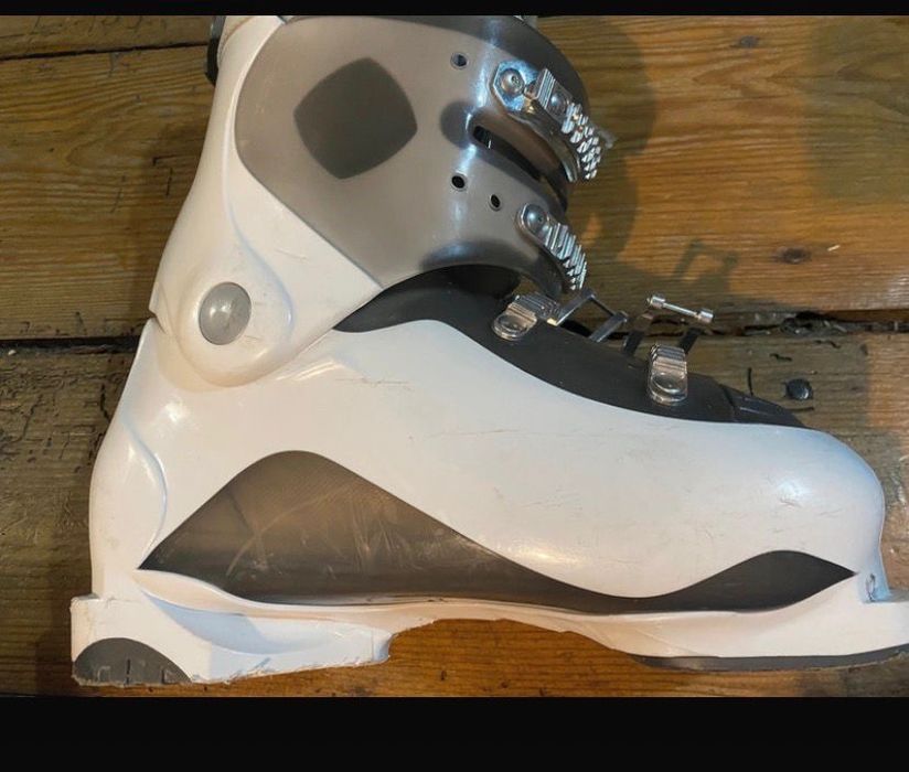 Buty narciarskie r. 39 Atomic super comfort fit